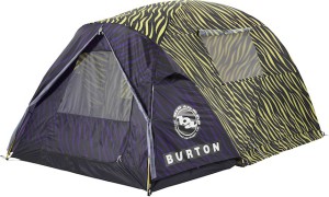 Ein neues Zelt der Boarder Marke Burton: Das After Party Tent Safari. Hier halfen die Zeltexperten von Big Agnes bei der Entwicklung mit. Allerdings mit 4,3 kg ist dieses Zelt eine Wuchtbrumme! Foto (c) Burton
