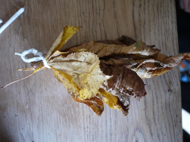 Basteln mit Herbstlaub
