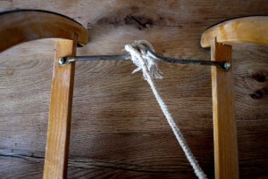 Die Zugschnur lohnt sich bei manchen Schlitten auszuwechseln. Oder wollt Ihr, dass sich die Rodel selbständig macht? Foto (c) kinderoutdoor.de
