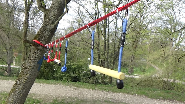 Test mit Outdoor Ninja | Kletter der – Line im Erlebnisse Parcours Kinderoutdoor ganzen Slackers Familie