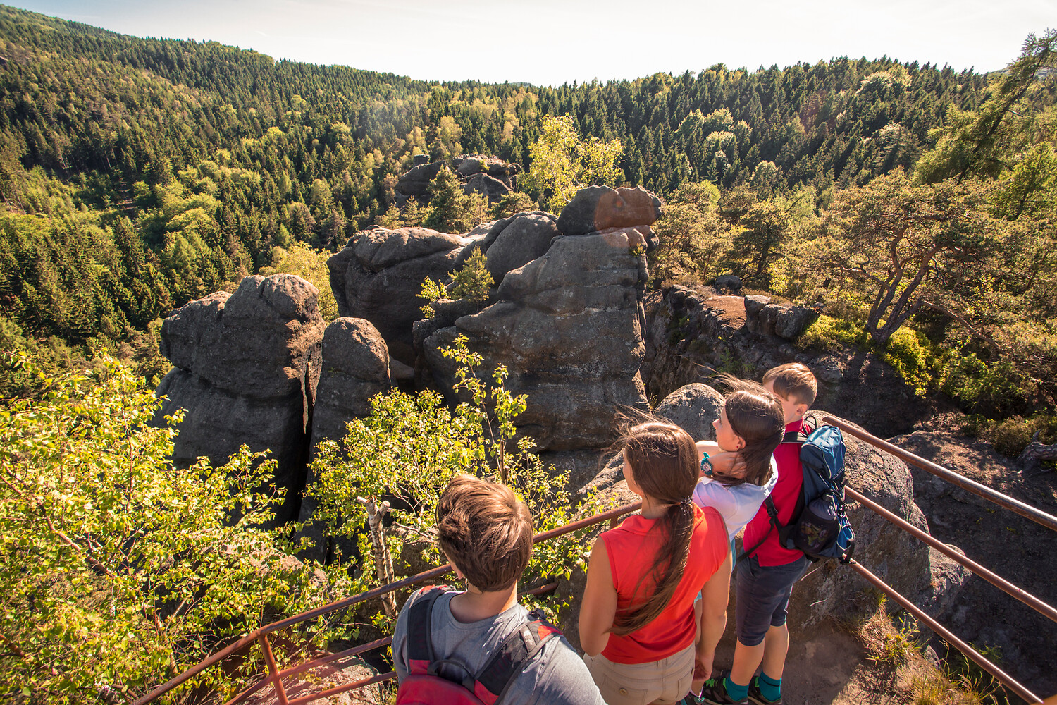 Outdoor Kinder wandern entspannt in Sachsen