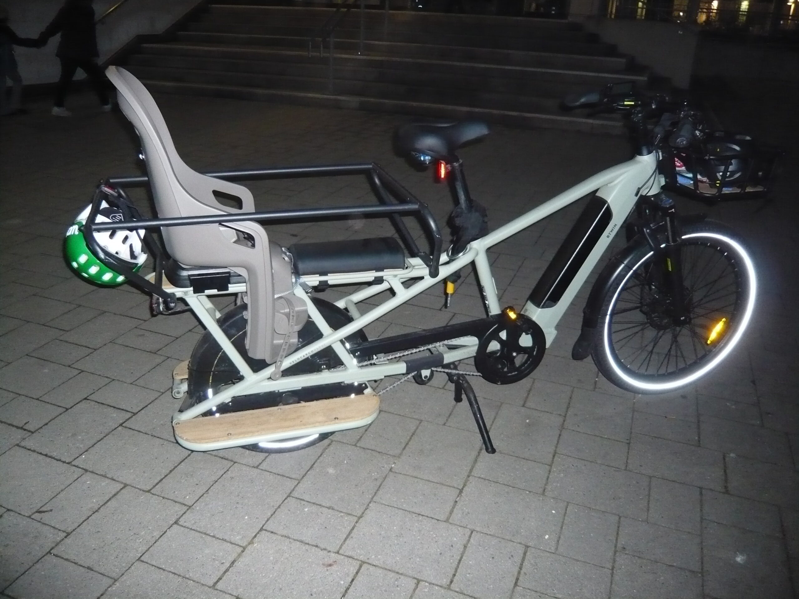 BTWIN R 500E im Test: Das günstige Decathlon E‑Lastenrad