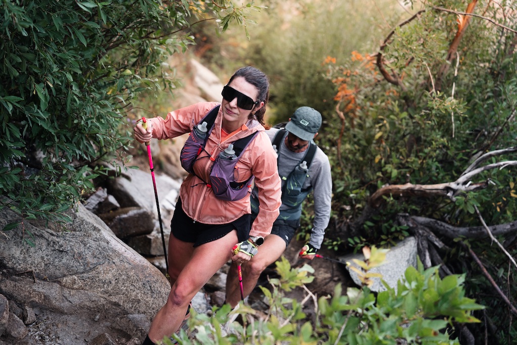 Straße oder Trail: Osprey Duro & Dyna Pro Laufwesten