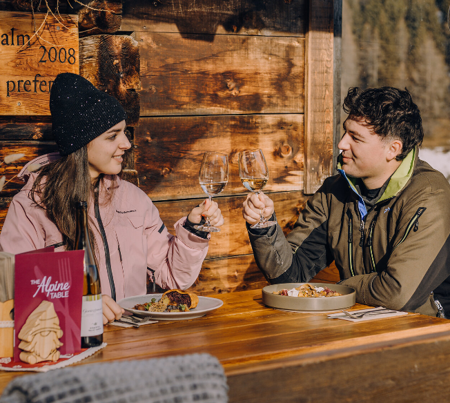 Firnskifahren & Fine Dining:  5 beste Skigebiete für Genussmenschen im Frühling