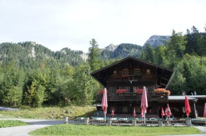 Ein Ziel der Tour mit der Kindertrage ist das ehemalige königliche Haus in der Bleckenau. Foto (c) Kinderoutdoor.de